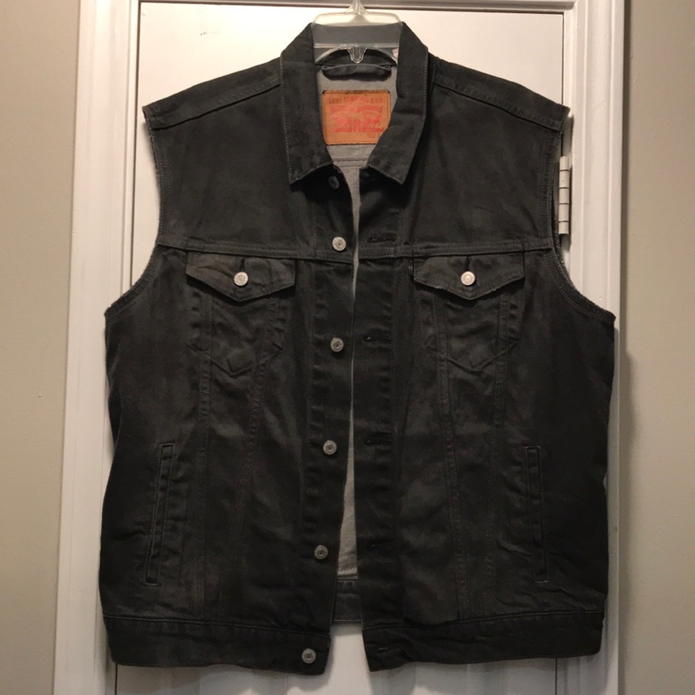 Levi’s Faded Black Denim Vest!